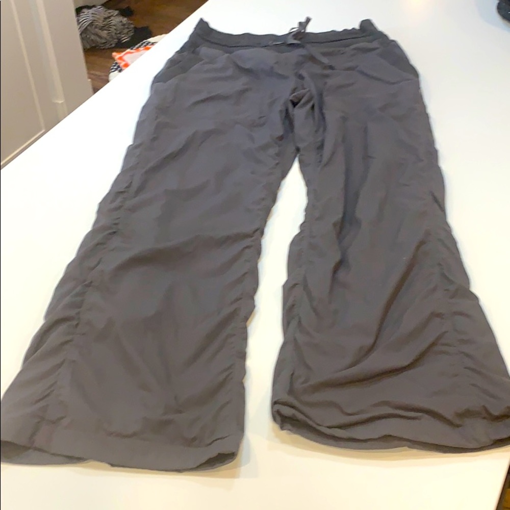 Grey Lululemon joggers. Size 8. Good condition.